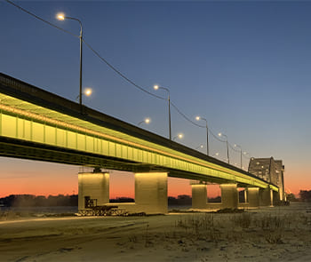 Архитектурное освещение от МСК «БЛ ГРУПП» левобережной части Краснофлотского моста в Архангельске 