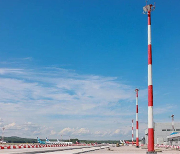 Мачты и прожекторы МСК «БЛ ГРУПП» для аэропорта в Красноярске