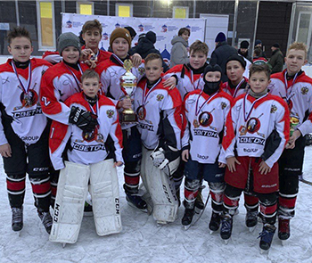 «Светон — чемпион!»: детской хоккейной команде МСК «БЛ ГРУПП» исполнилось 10 лет